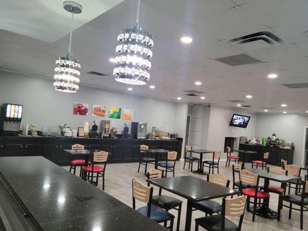 Quality Inn Terre Haute University Area Экстерьер фото