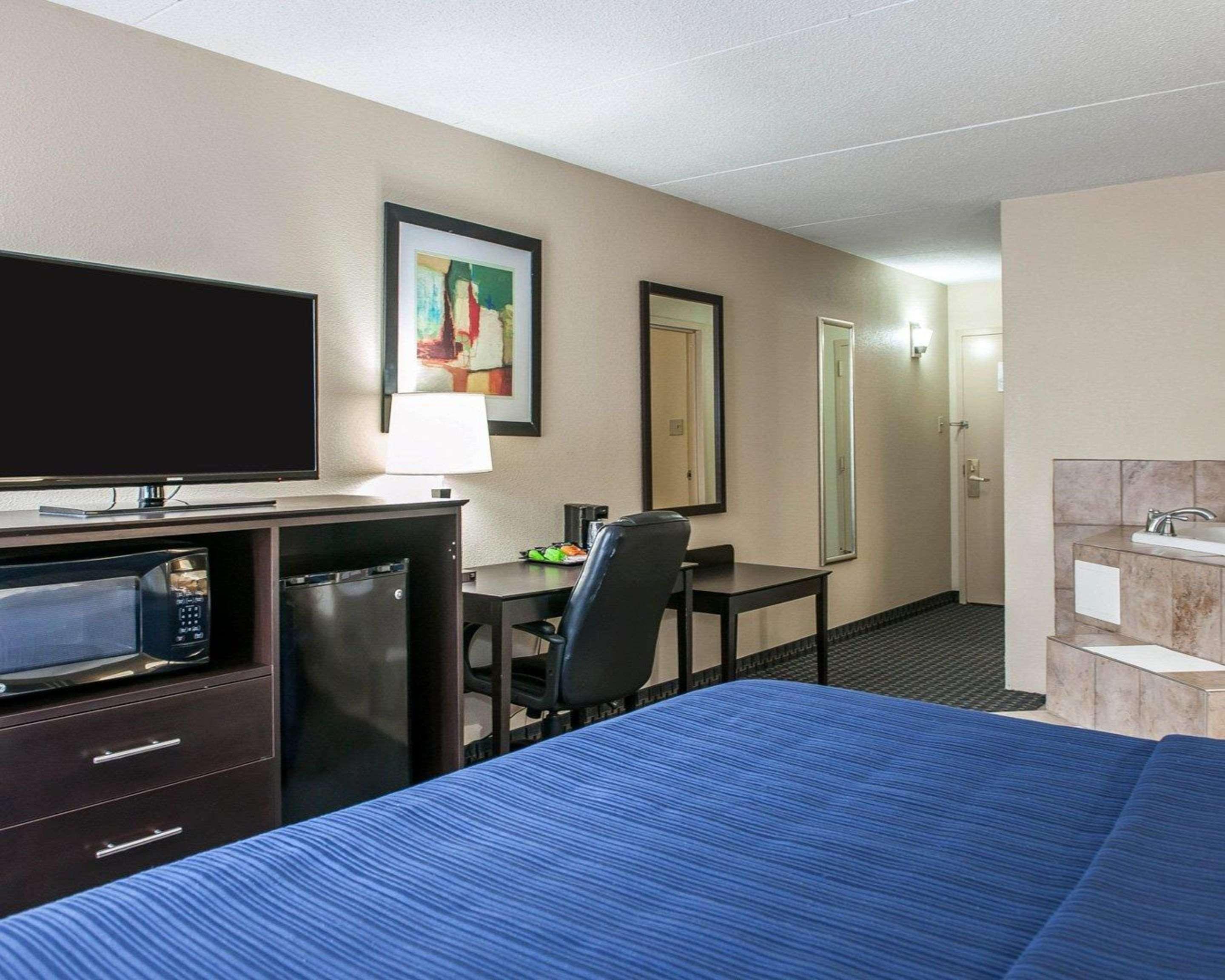 Quality Inn Terre Haute University Area Экстерьер фото