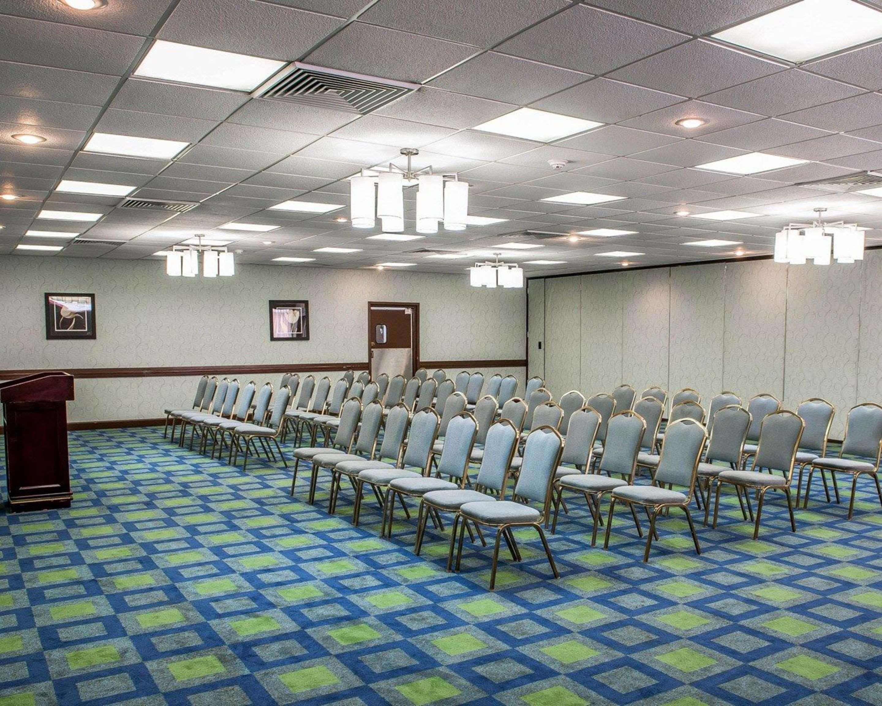 Quality Inn Terre Haute University Area Экстерьер фото