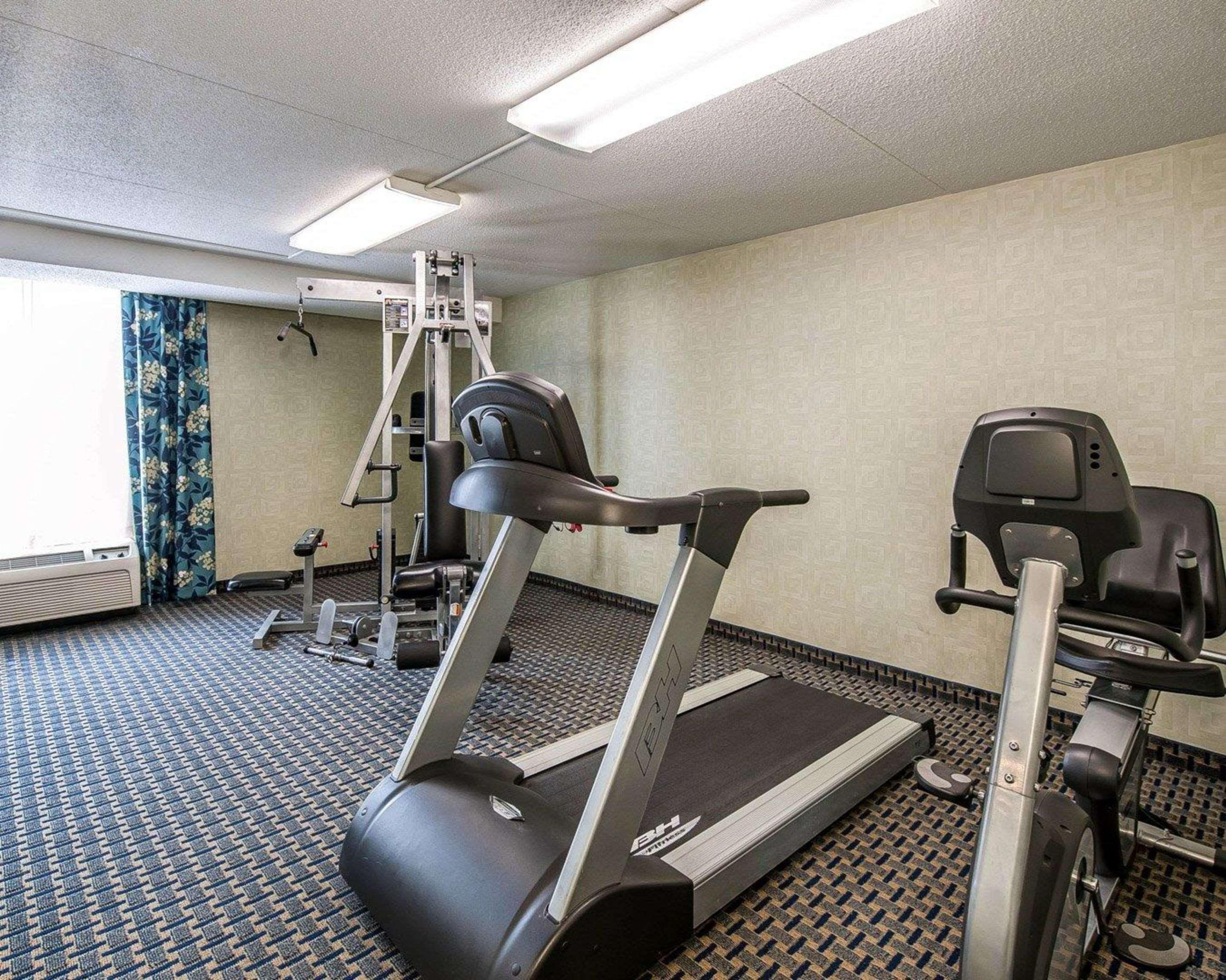 Quality Inn Terre Haute University Area Экстерьер фото