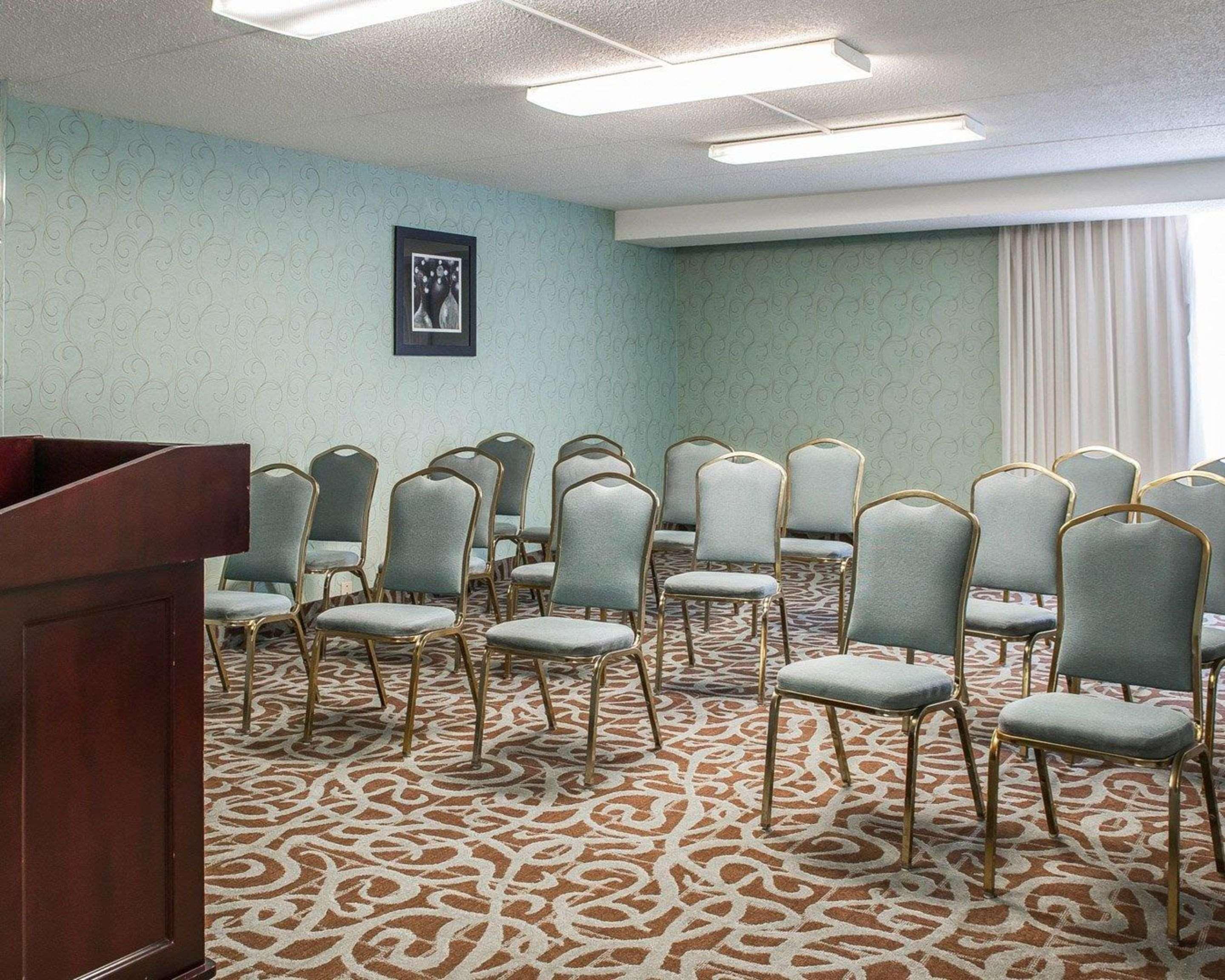 Quality Inn Terre Haute University Area Экстерьер фото