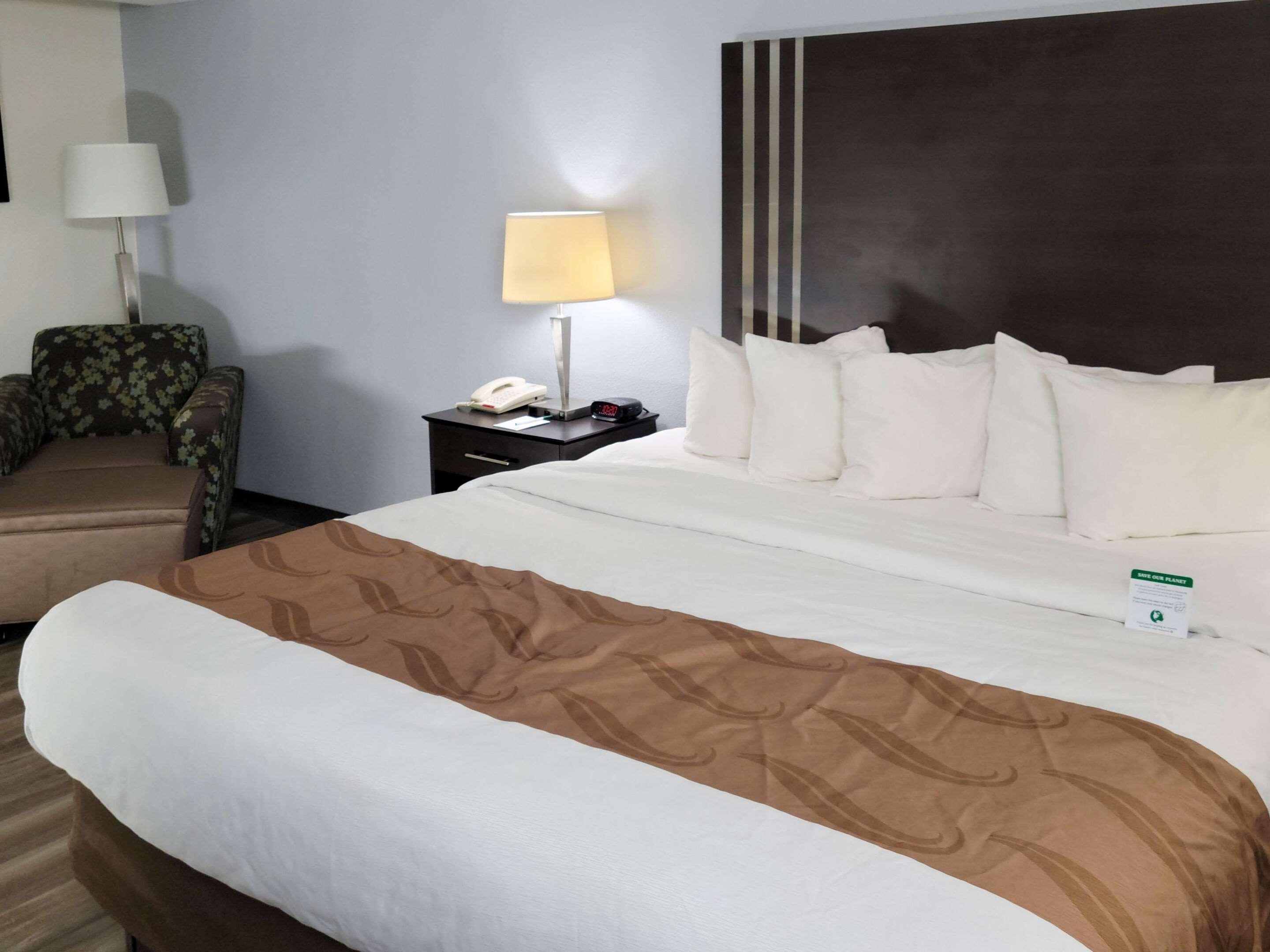 Quality Inn Terre Haute University Area Экстерьер фото